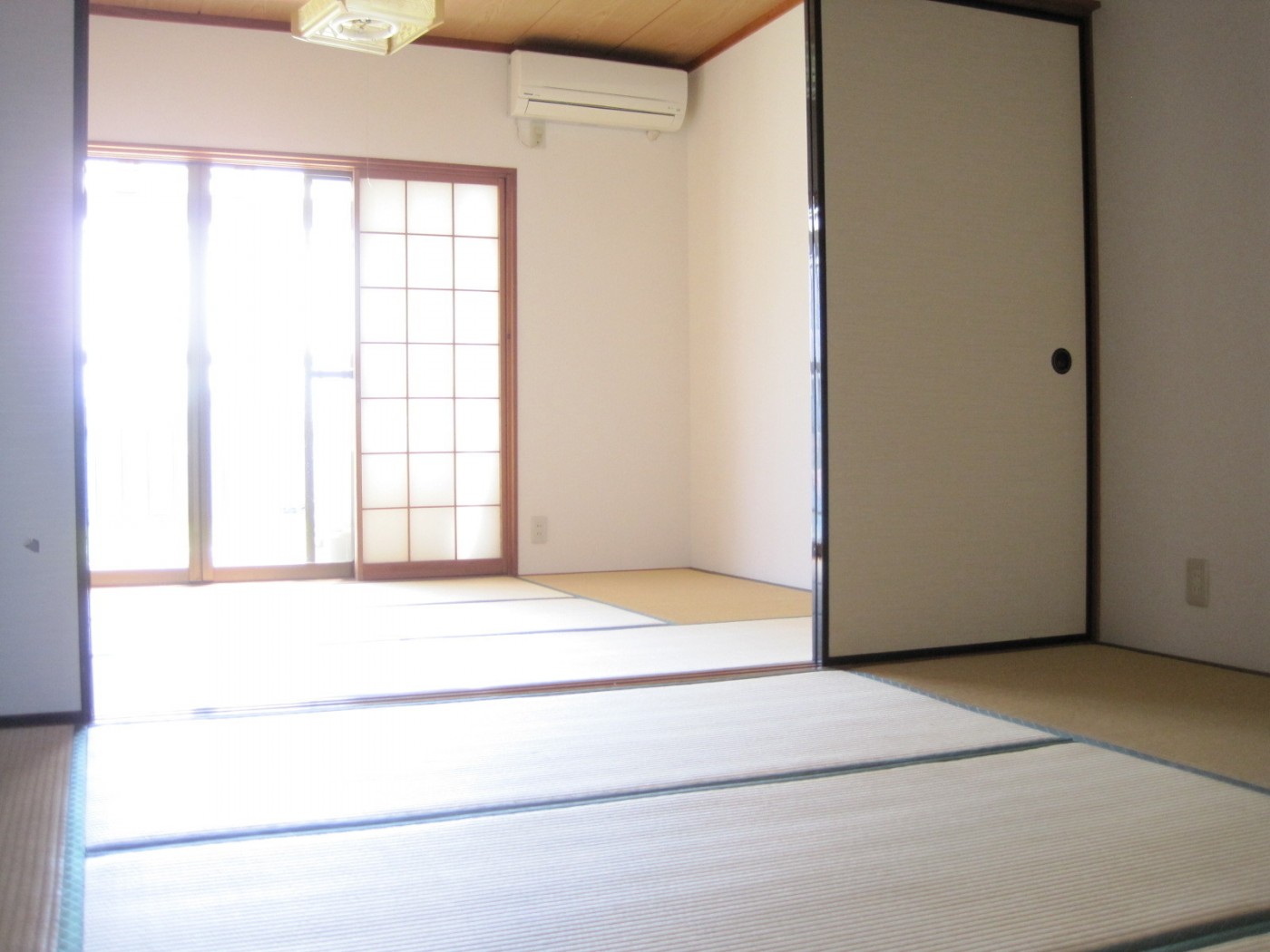和室6畳(手前)