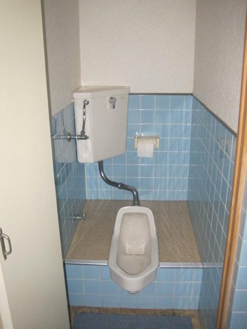 トイレと手洗いカウンター