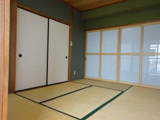 和室6畳（左）