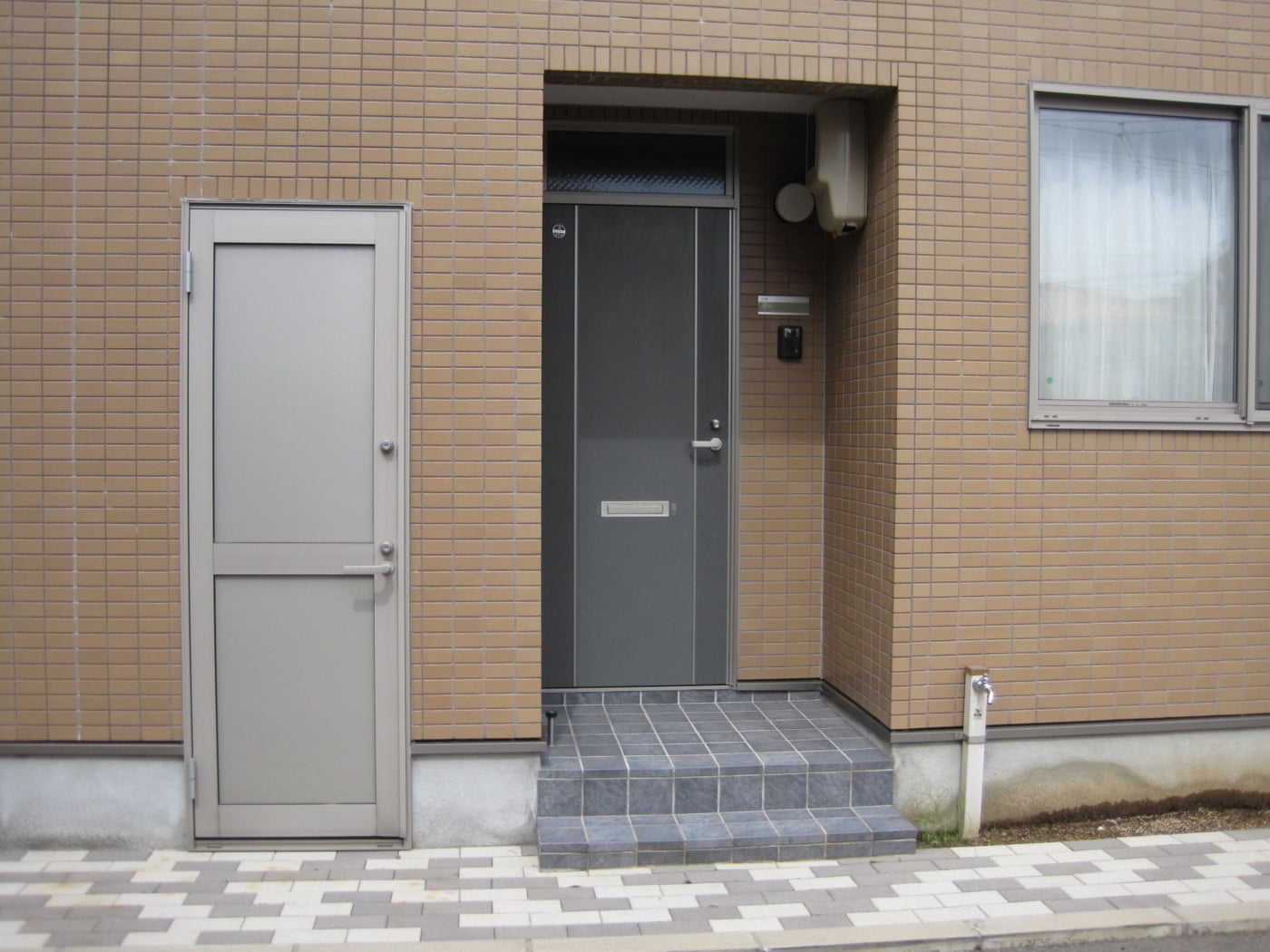 玄関（外観）